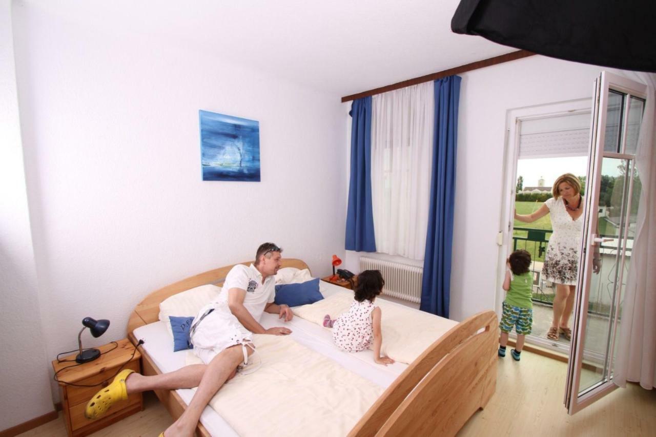 Pension Strohmer Rust Room photo